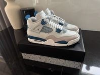 Air Jordan 4 Military Blue
