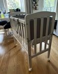 Bedsidecrib/liten spjälsäng 