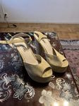 Beige högklackade sandaler 36