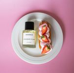 S*KER STRAWBERRY ECLAIR!!