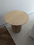 Sidobord i ek / Sideboard 