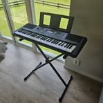Yamaha PSR E363 Keyboard + stativ + hörlurar