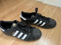 Adidas Superstar Svarta EUR 43 1/3