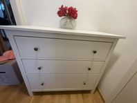 HEMNES byrå från IKEA