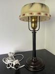 Vacker vintage lampa