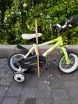 Barncykel som är utväxt 