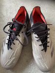 Adidas fotbollsskor