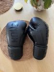 Venum Muay thai handskar 