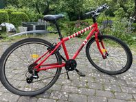 Frog barncykel mtb/hybrid 26” för 10-12 år. 