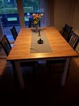 Matbord m 5 Stolar