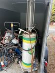 Bp oljebar och Bp bensinpump