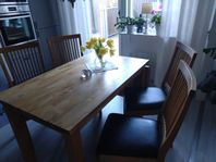 Matbord o 4 stolar 