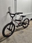 Barncykel bmx 