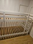Våningssäng vit 90x200cm Från IKEA.