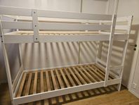 Våningssäng vit 90x200cm Från IKEA.