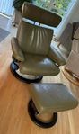 Ekornes fåtölj med fotpall