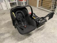 Britax Römer babyskydd + bas