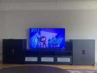 TV-bänk med två matchande skåp