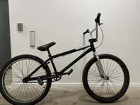 Sunday Model C 24”