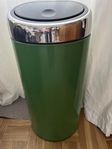 Brabantia Touch soptunna stora modellen i ”bajengrönt”
