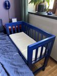 Troll bedside crib