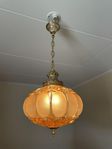 Vintage taklampa – glas & mässing – 60-/70-tal