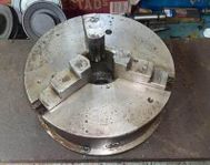 Svarvchuck 235 mm, använd som fixtur