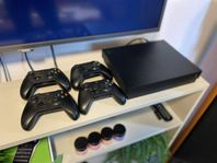 xbox one + 12 spel + 4 handkontroller