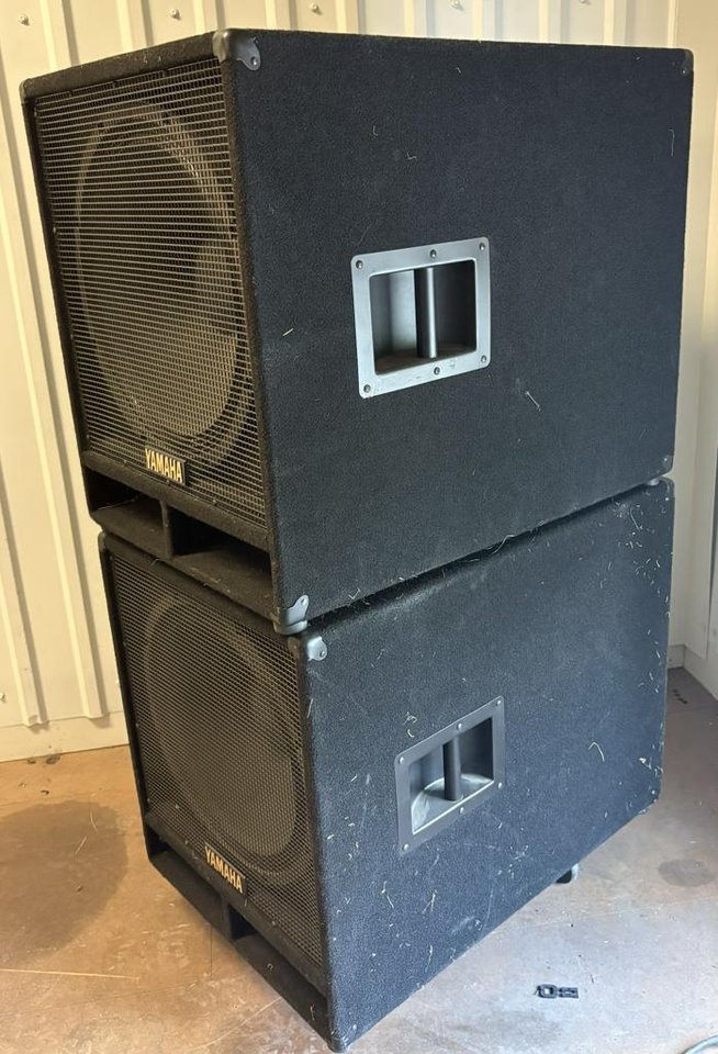 Yamaha SW118IV
