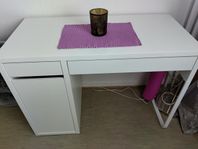 Skrivbord