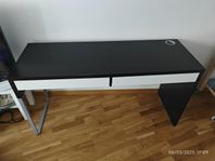 Skrivbord