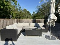 loungesoffa med glasbord 