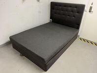 Kontinentalsäng 140x200 med sänggavel