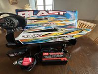 Traxxas Blast radiostyrd båt