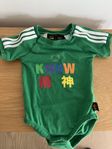 Adidas x Pharrell Williams grön babybody