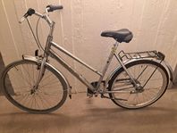 Klassisk äldre snygg cykel
