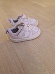 nike skor strl 22
