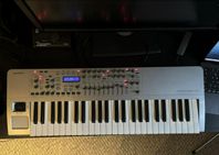 NOVATION X-Station 49 synth