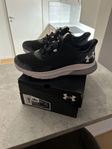 Under Armour Hovr 2 löparskor strl 43