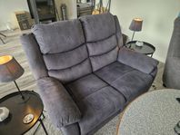 2-sits reclinersoffa med USB
