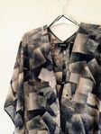 Oanvänd MONKI kimono Onesize, HÄMTAS i Hägersten