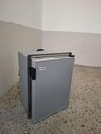 Kompakt Isotherm 12V kylskåp med kompressor
