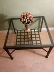 Soffbord Granås (Ikea) i metall/glas, kvadratiskt,  799 kr