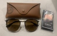 Jättefina Ray-Ban solglasögon, RB3546 i stl.52o20.