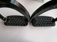 Tech Stirrups 