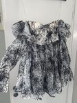 Klänning från ASOS Luxe