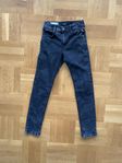 jeans REPLAY modell Wallys storlek 10 år/134/140.