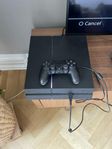 PS4 samt kontroll, laddare och HDMI kabel