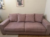 3 sits superskön soffa i rosa manchestertyg med dunkuddar