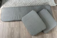 Ljusgrå DYNOR till vit klassisk trädgårdsmöbel